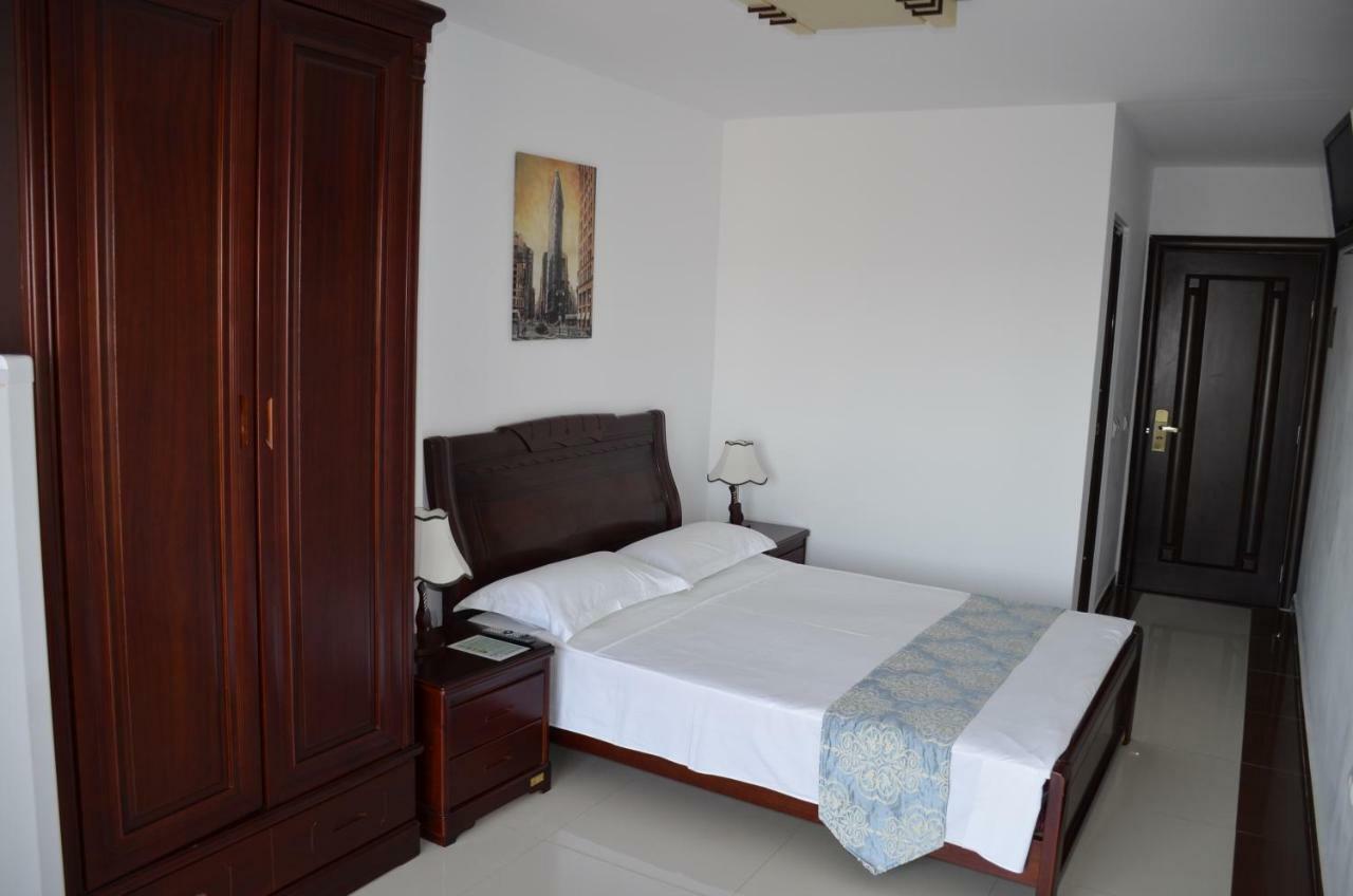 Smarthouse Hotel Костинещи Екстериор снимка